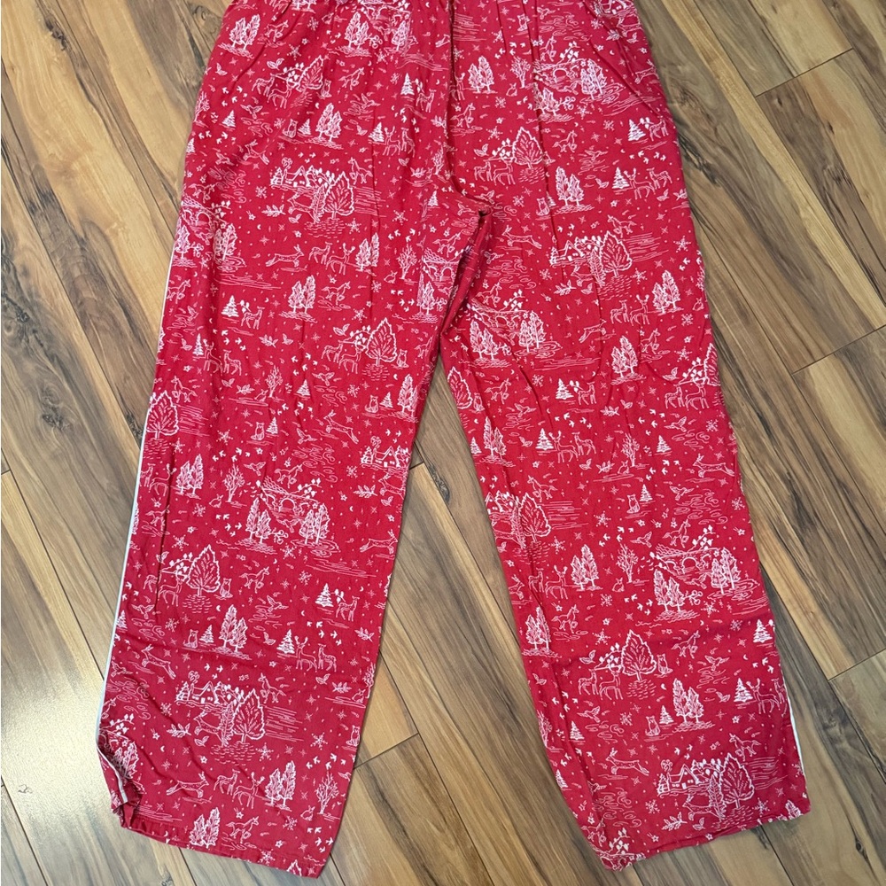 🎄 Victoria’s Secret Flannel Pajama Pants – Red Winter Scene – XL - Picture 7 of 7